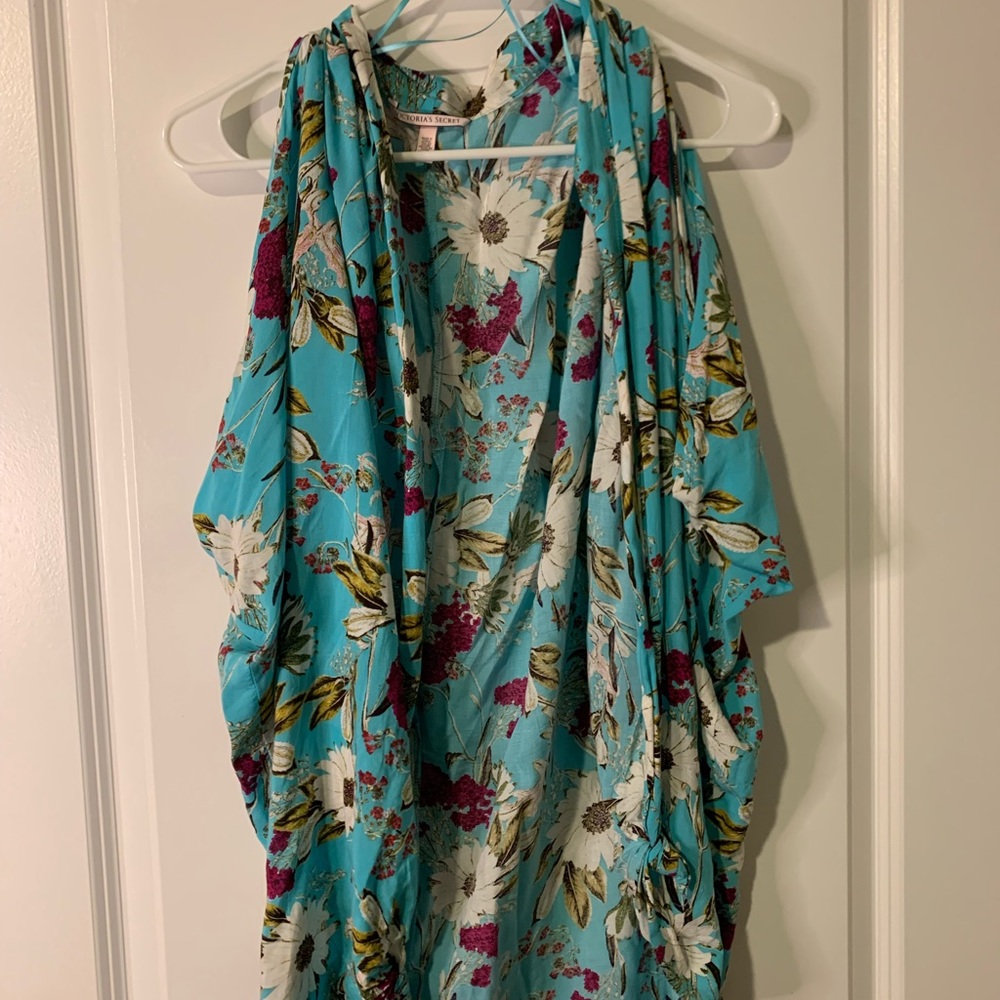 Victoria secret short sleeve top
